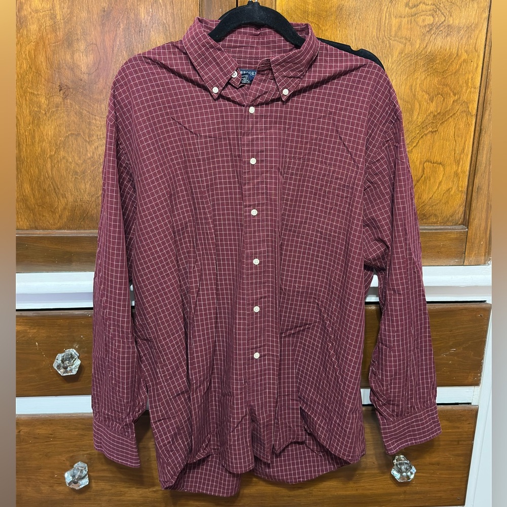 Brooks Brother Burgundy and Navy Fine Line Plaid Button Down Shirt‎ Size Large